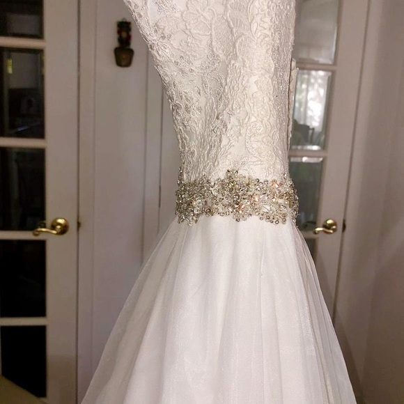 Eddy K wedding dress plus veil - Picture 9 of 13